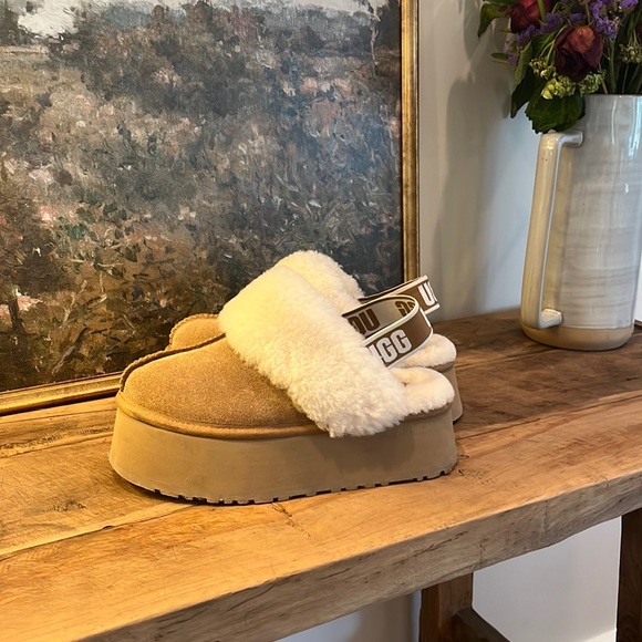 UGG Shoes - UGG Funkette Slipper in Chestnut